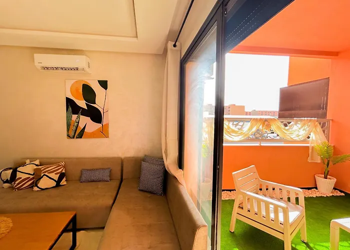 Le Cocon Dore Avec Terrasse Ensoleillee Au Centre De Marrakech